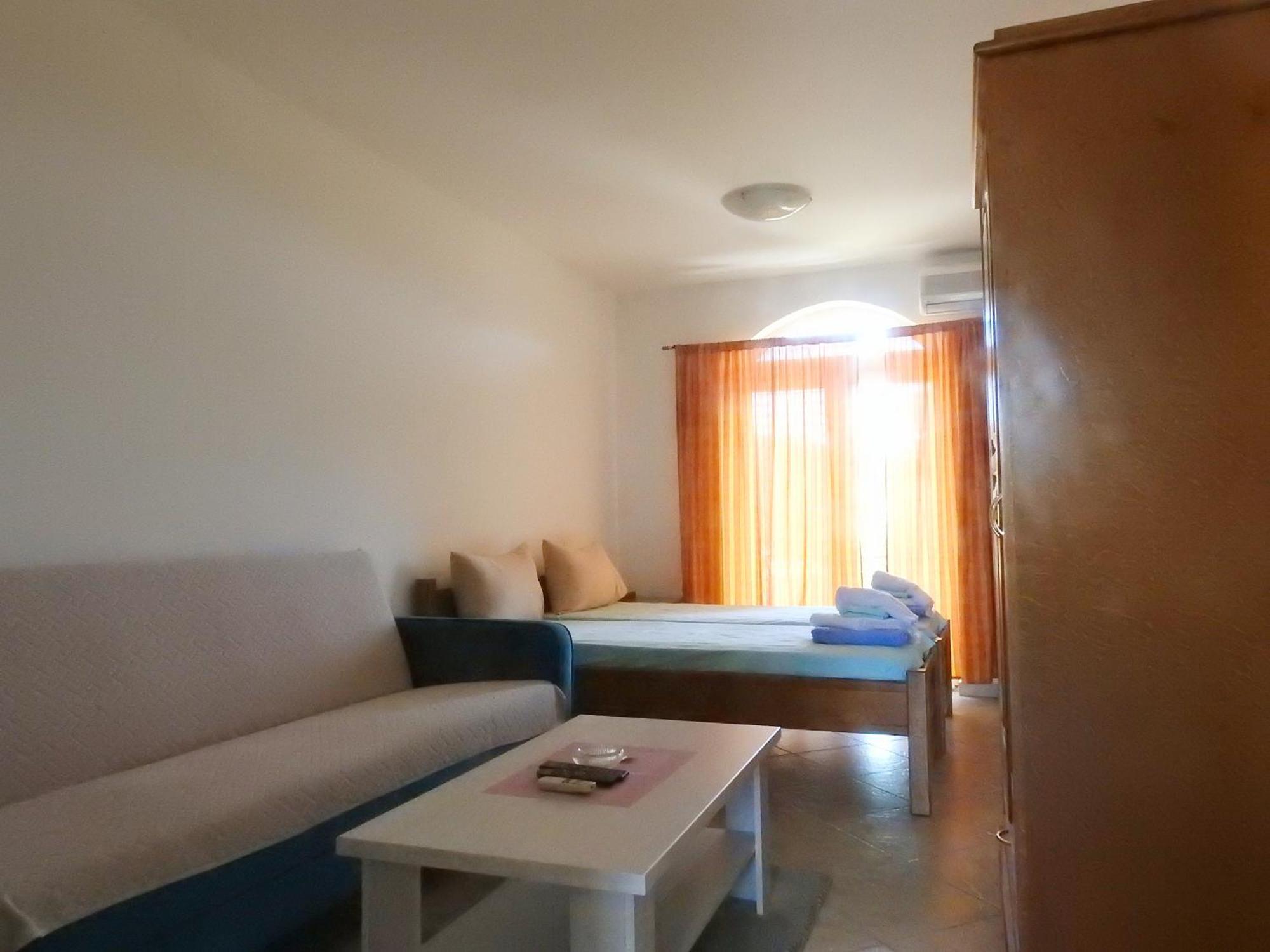 Luna Apartments Budva Pokoj fotografie