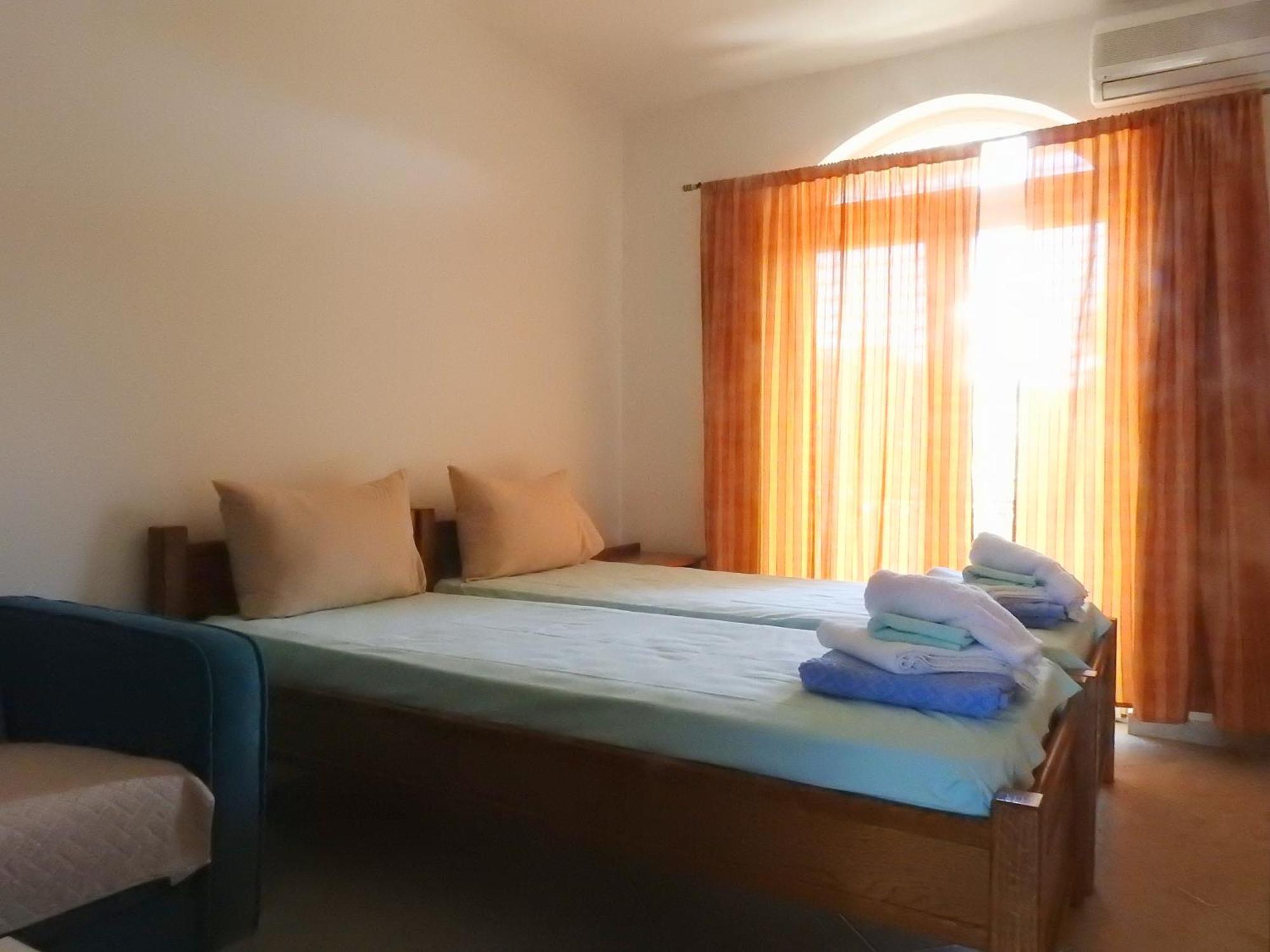 Luna Apartments Budva Pokoj fotografie